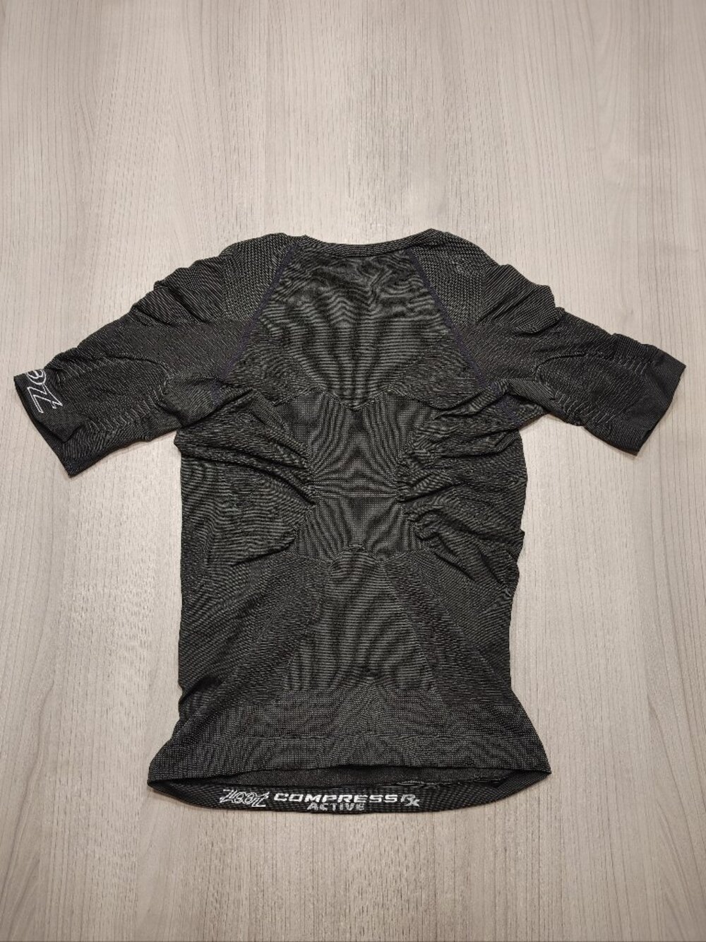Women's Zoot Compress Rx Recovery/Travel Short Sleeve Top Size 2